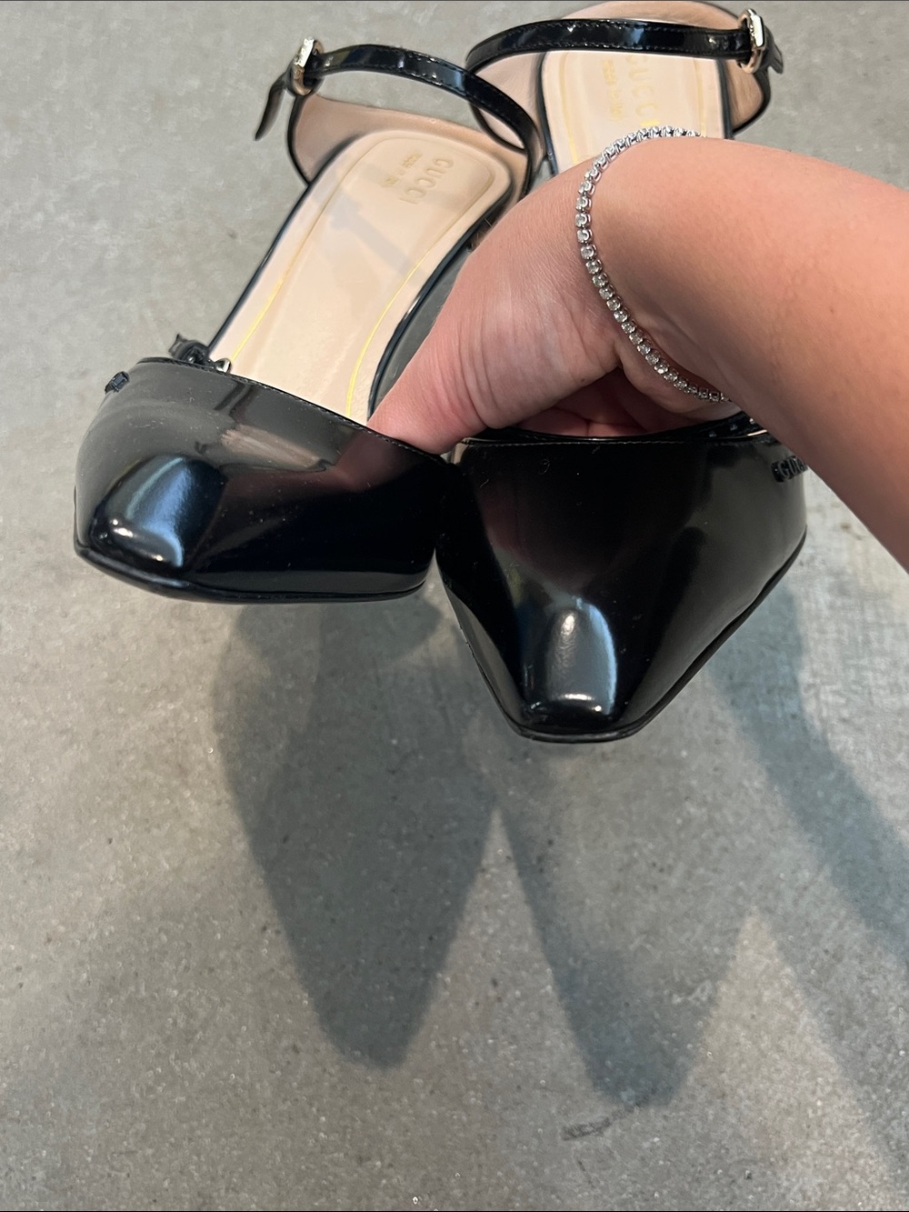 Gucci Black Patent Pointed Pumps with Clear Wedge - Picture 7 of 9